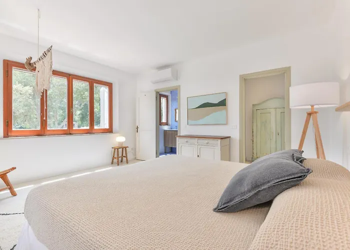 Locus Solus Elba Villa *